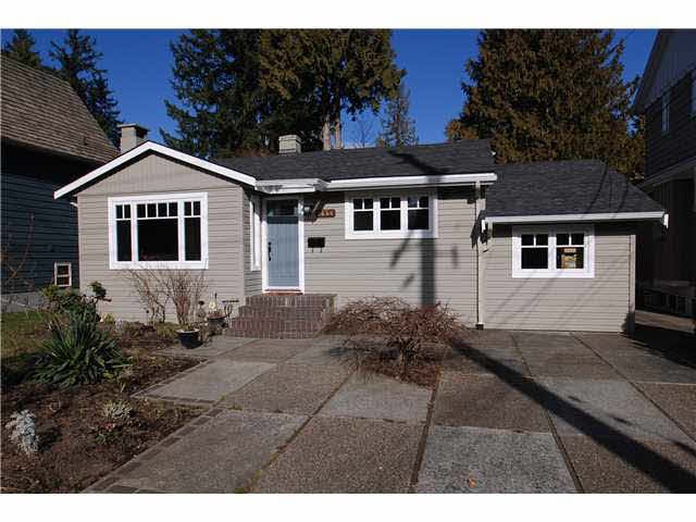 1446 Woods Dr