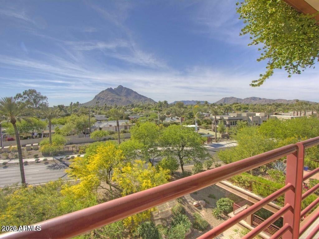 7117 E Rancho Vista Dr, #5001