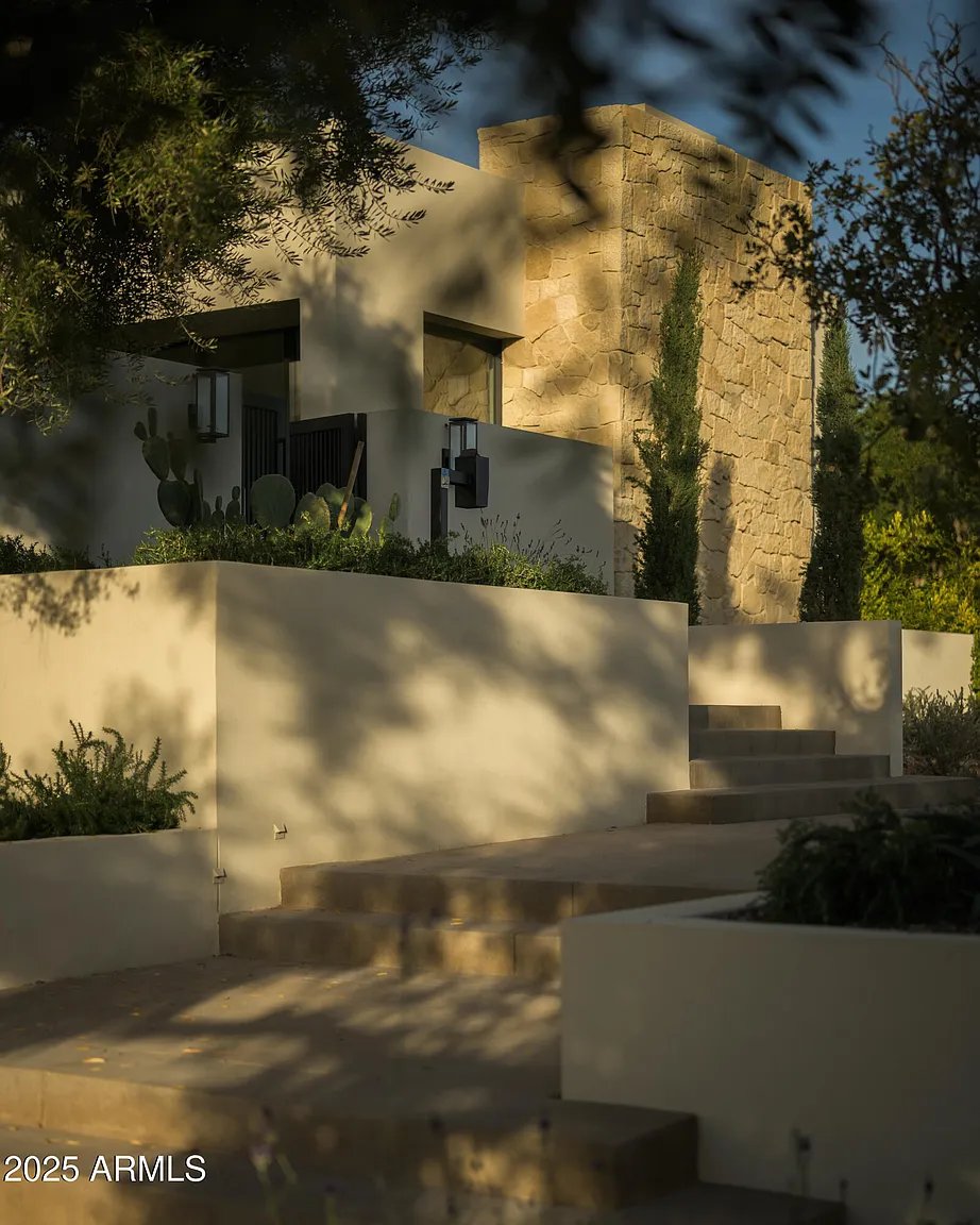 4510 E Maderos Del Cuenta Drive