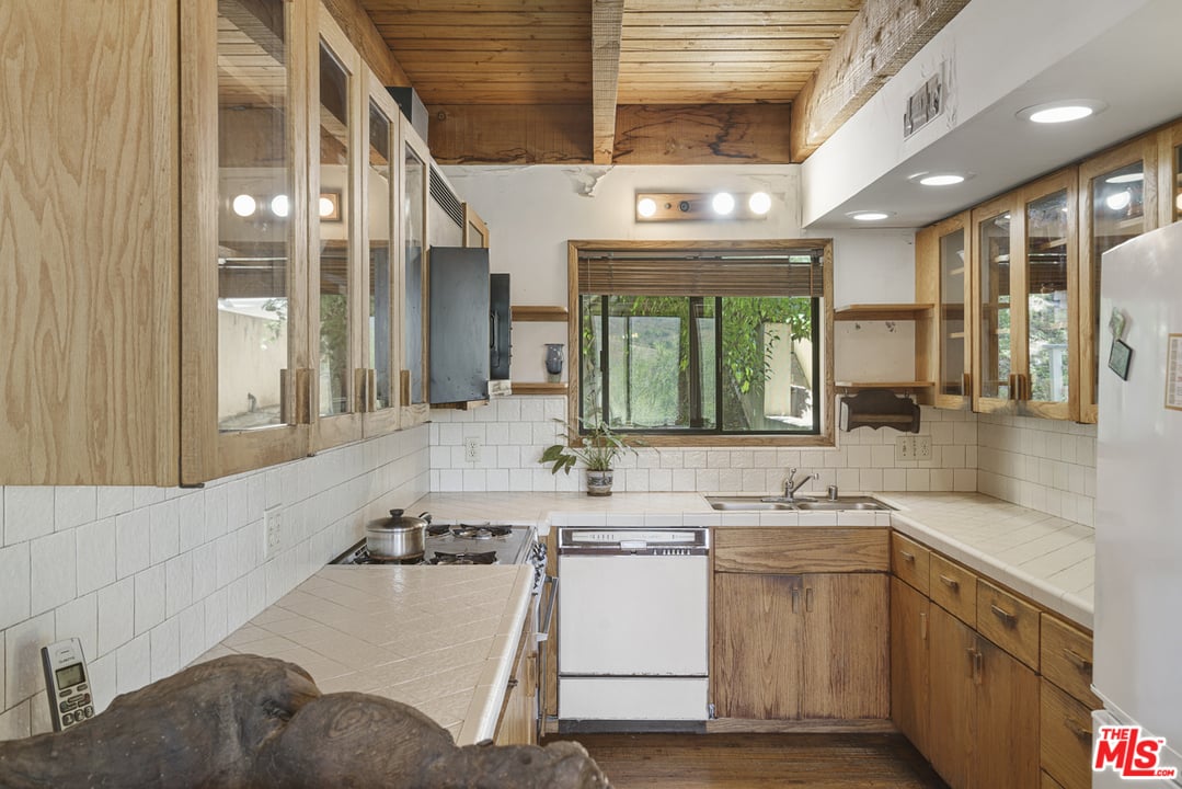 2913 Corral Canyon Rd