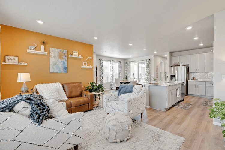 Just Listed: Experience Luxury Living in this Modern and Energy-Efficient Home!