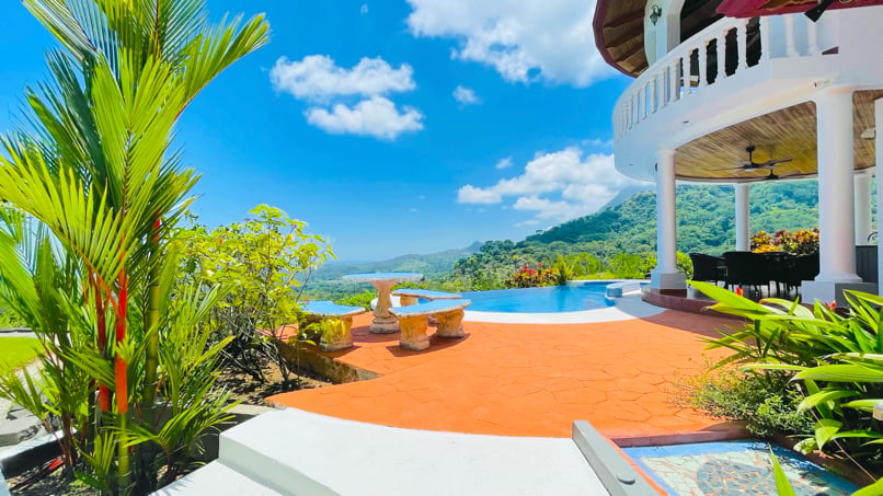 Ojochateau - Rare Ocean & Mountain View 4BR Home in Costa Rica