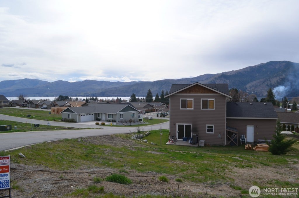 320 Village Dr