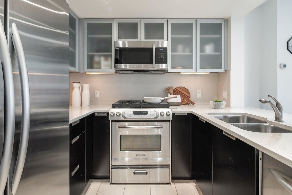 1205 W Hastings St, #1105