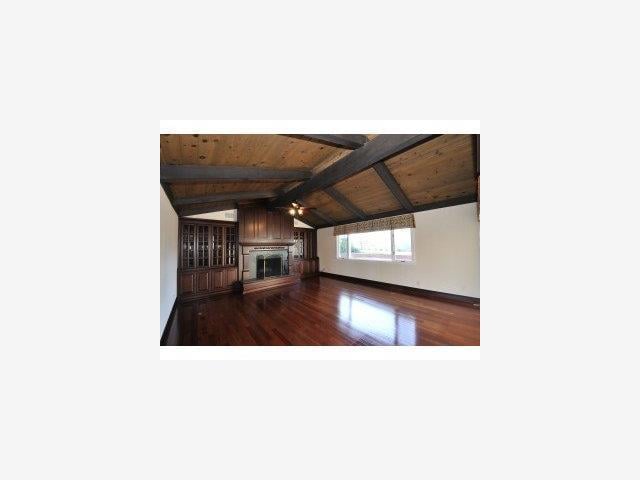 21388 SARAHILLS Dr
