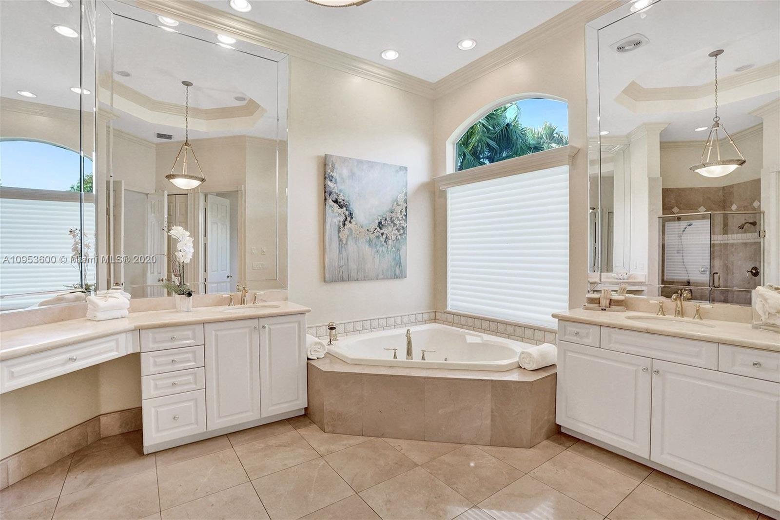 5100 SW 70th Ave