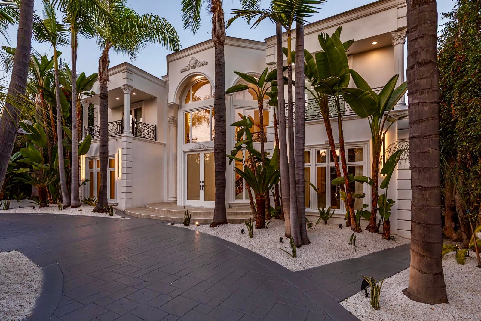 The Elm Villa