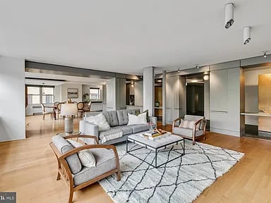 220 W Rittenhouse Sq #6ABC