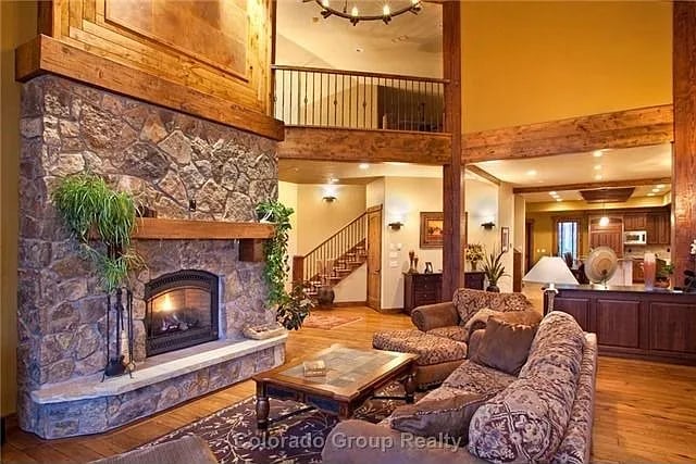65 Highland Cir