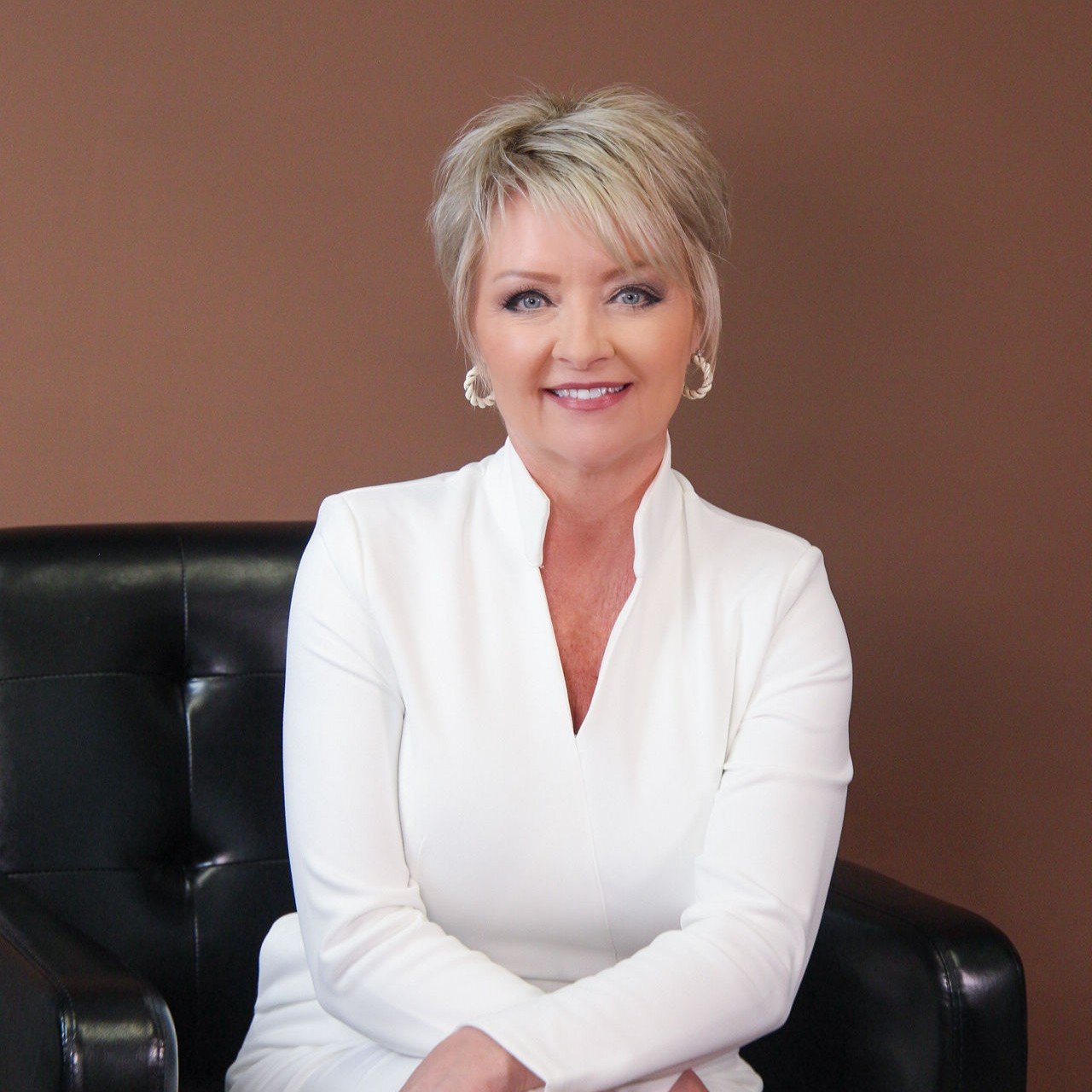 Terri Lawson Knoxville, TN Real Estate Agent Headshot 