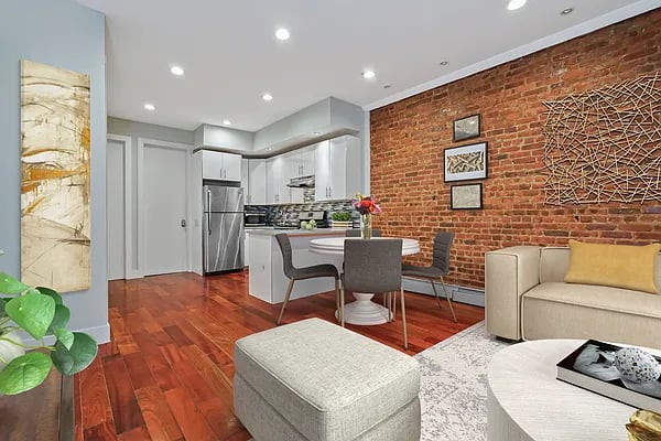 260 MacDougal Street