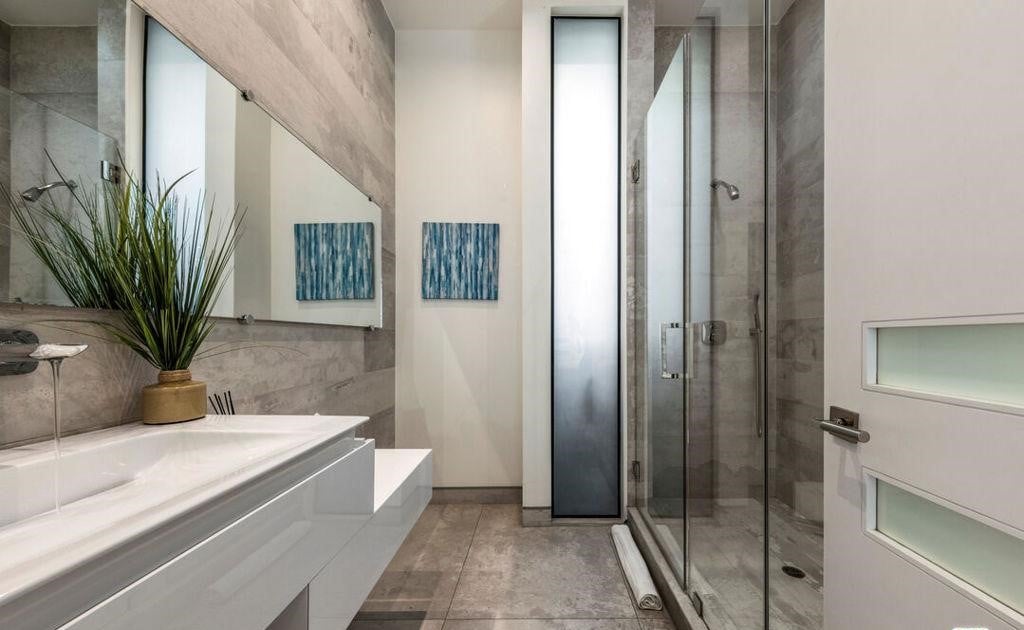 N Edinburgh Avenue, 90048