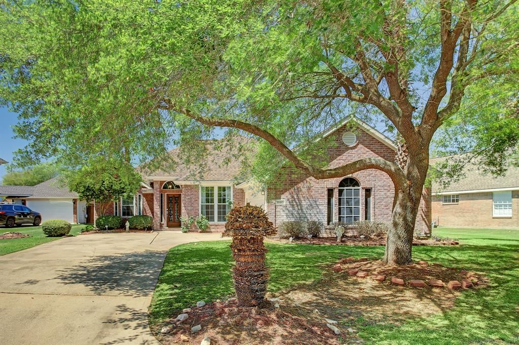 18402 Autumn Park Dr