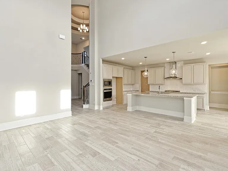 18005 Crofton Cv