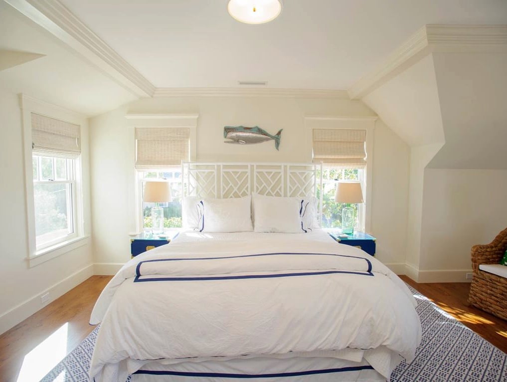 2 Beach St