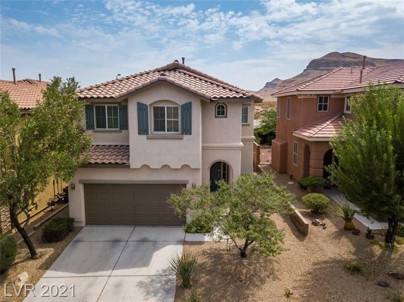 9039 Clear Sky Ave