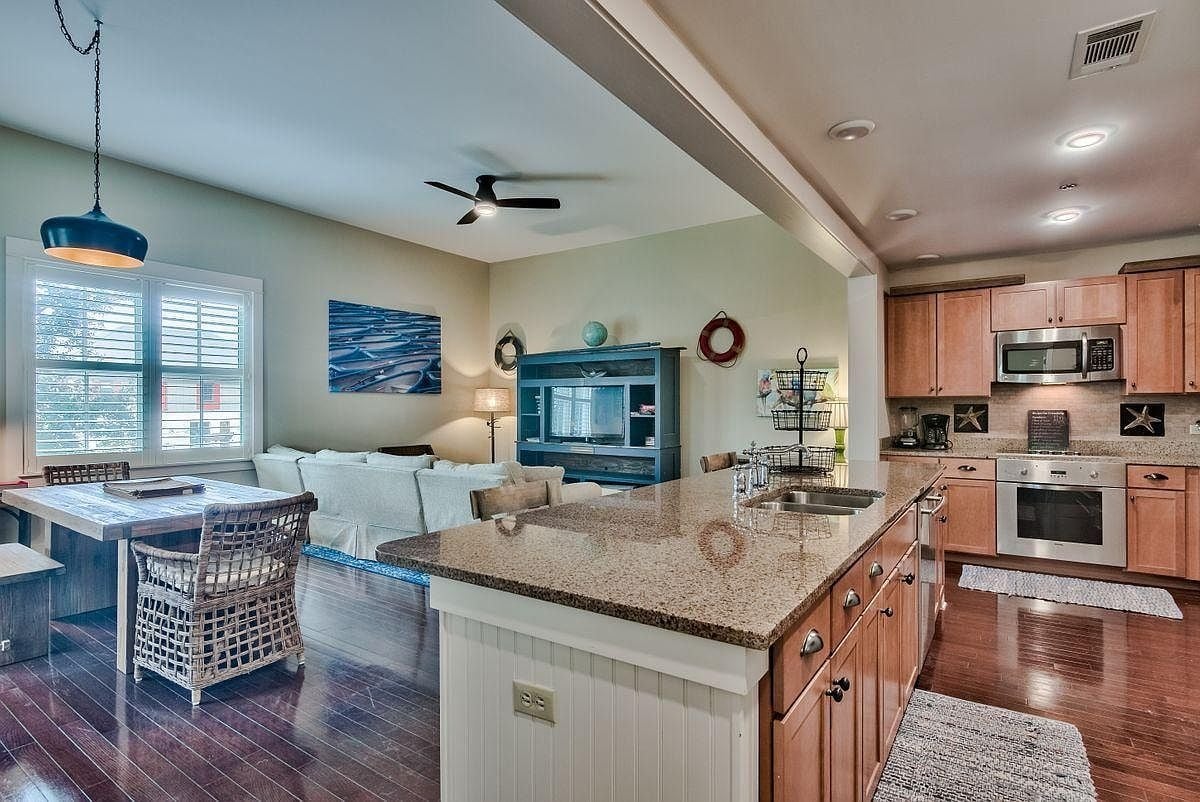 2046 W Co Hwy 30, #A-m2223