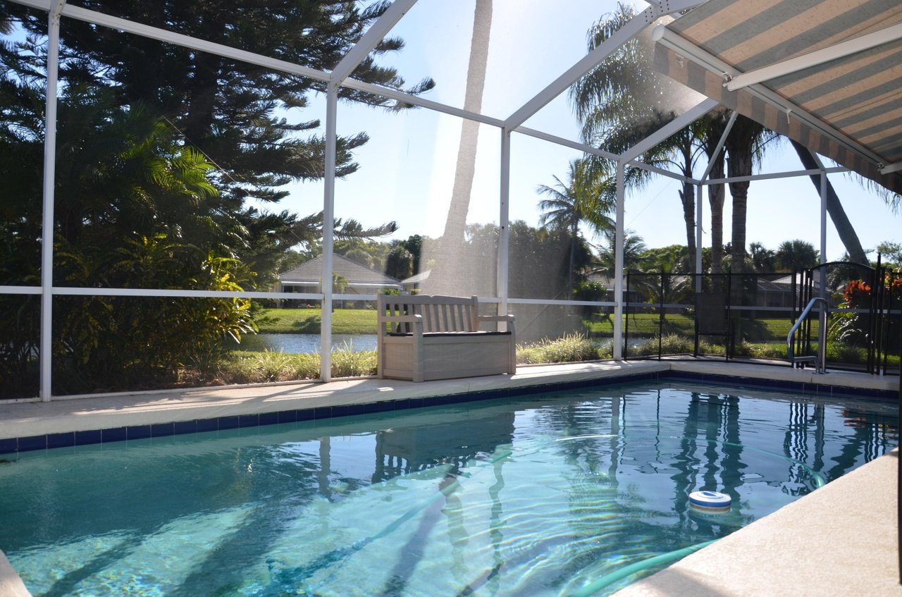 2015 Bedford Dr
