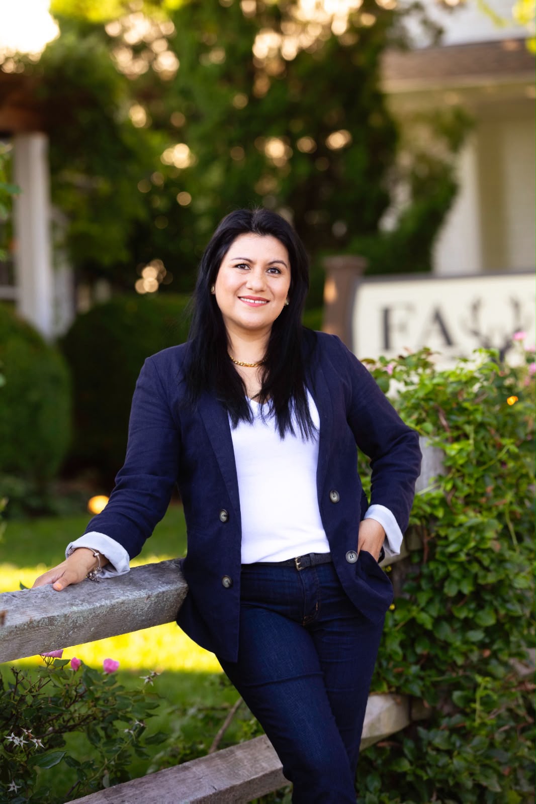 Linda  Estrada Calderon