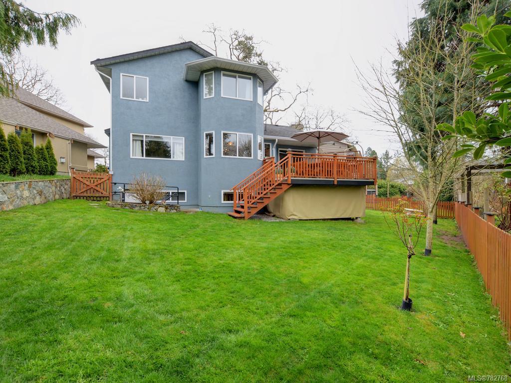 1370 Charles Pl