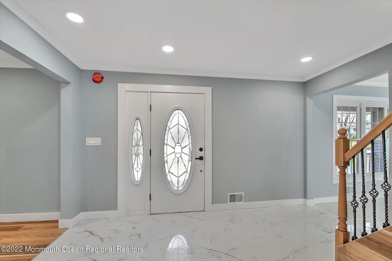36 Kensington Dr