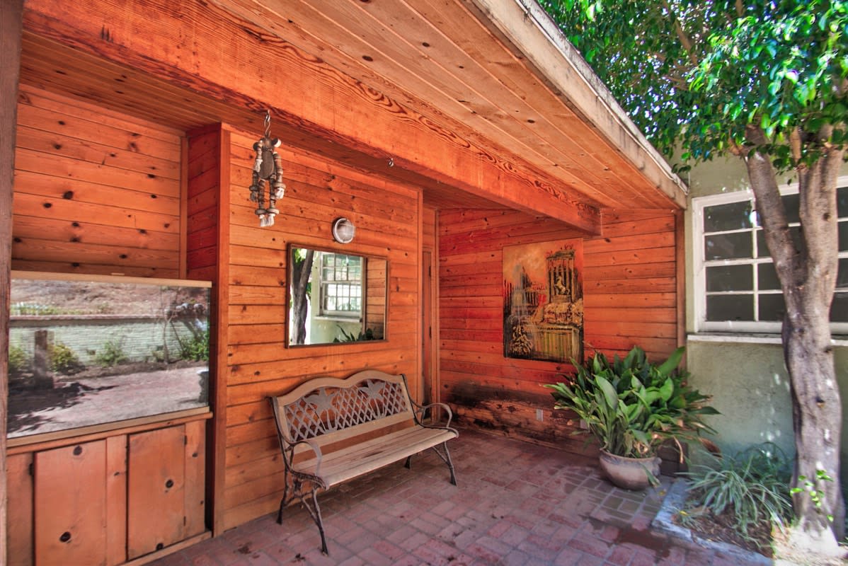 11657 Sunshine Studio City Hills, CA