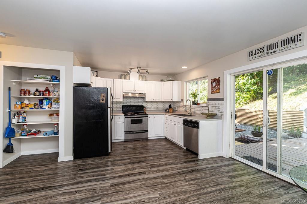 2434 Otter Point Rd, Sooke
