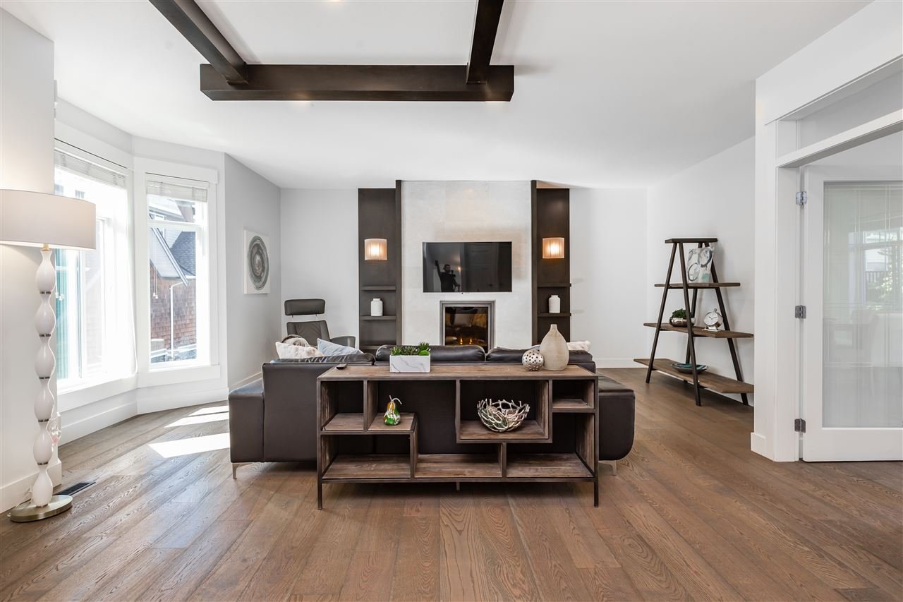 39-15977 26 Ave