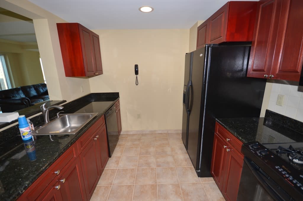 1 Nassau Street Unit: 1705