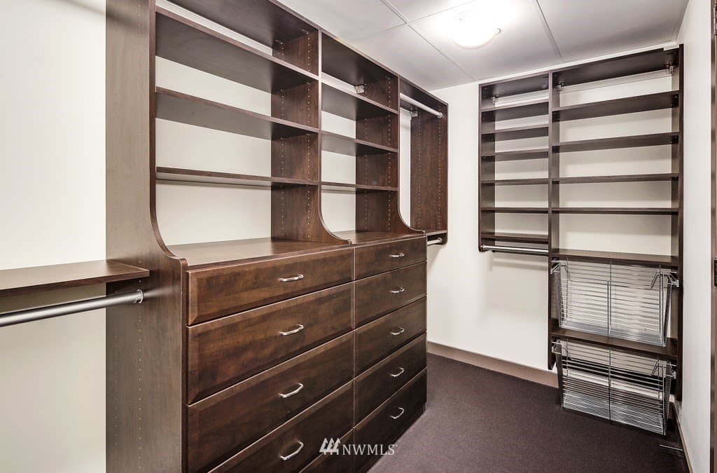 2033 2nd Ave #1903