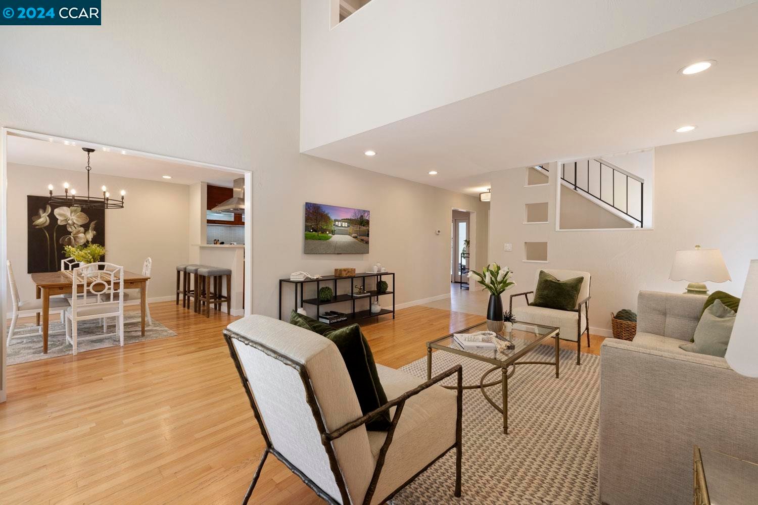 10 Doral Dr