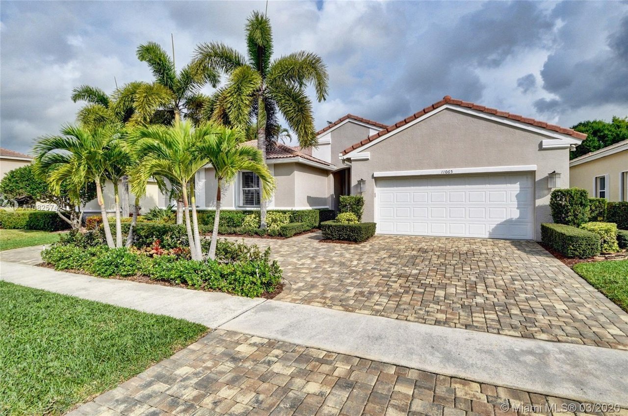 11065 Blue Coral Dr