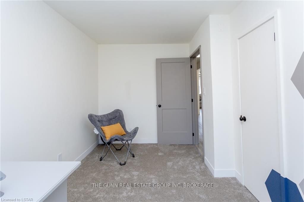 22 Thomas Janes Dr