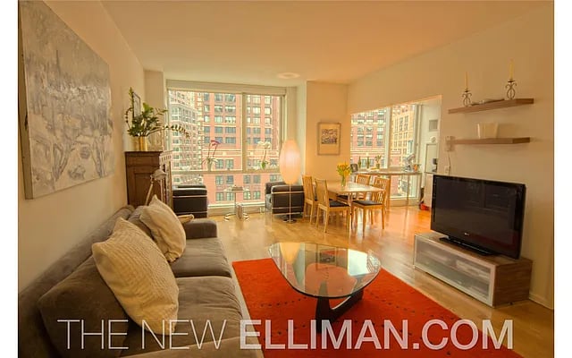 200 Chambers Street Unit: 8B