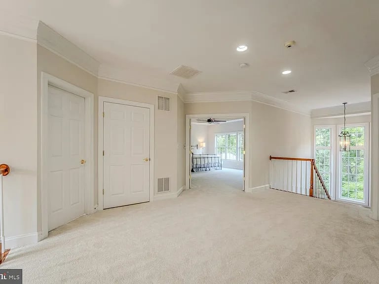 106 Calvary Ct SE