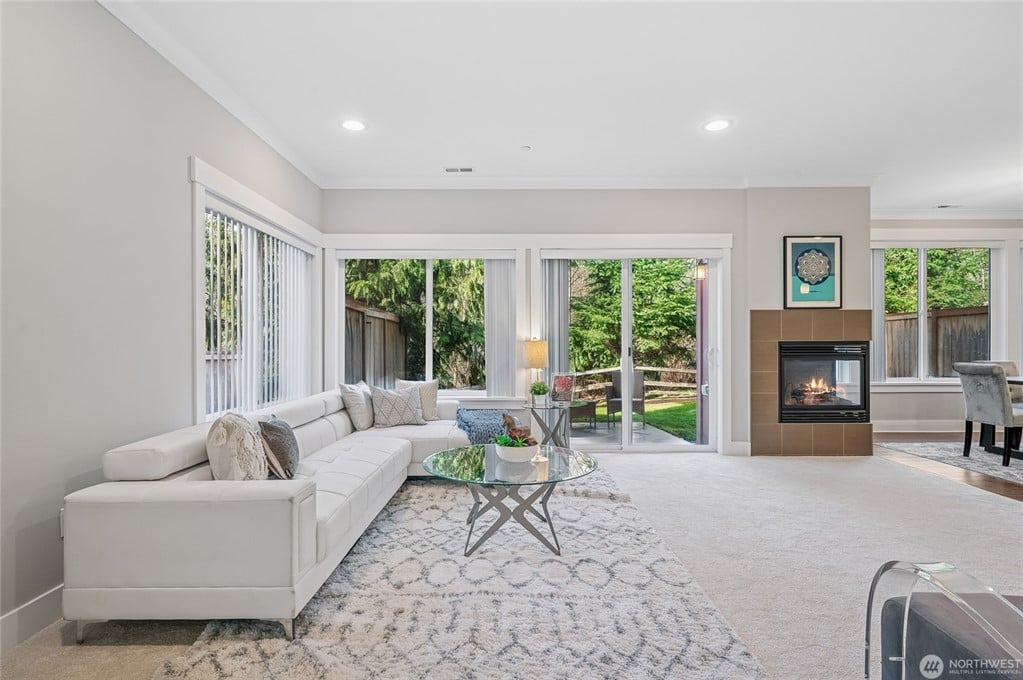 900 228th Avenue NE Unit: 16C