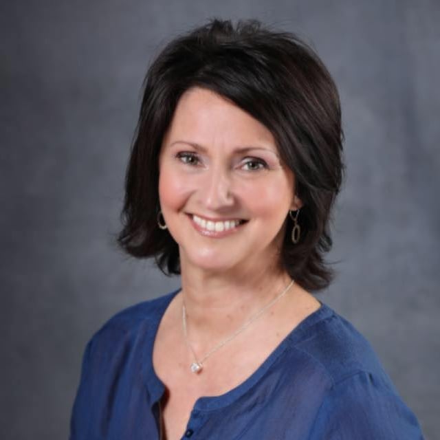 Lori Broussard Lafayette, LA Real Estate Agent Headshot