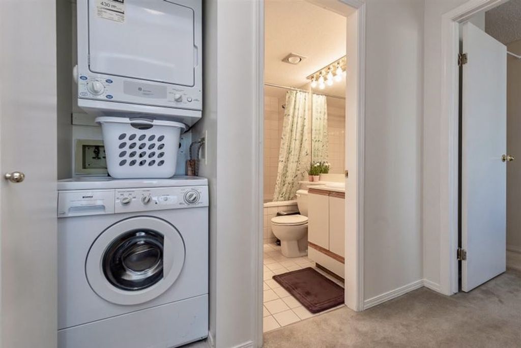 6055 Nelson Ave, #2102