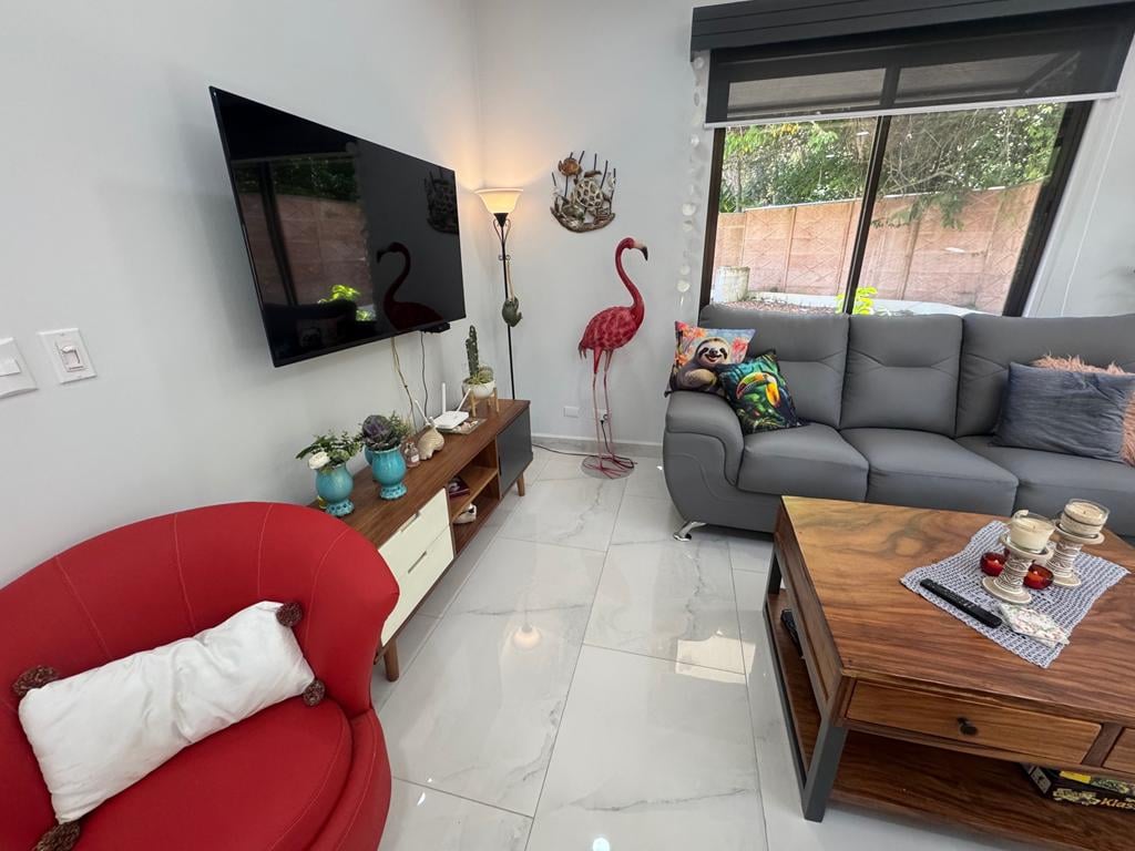 3-Bed Coastal Villa – Marina Access