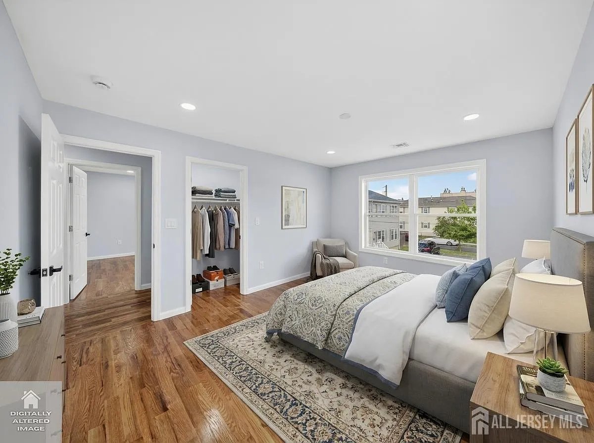 16 Hudson St