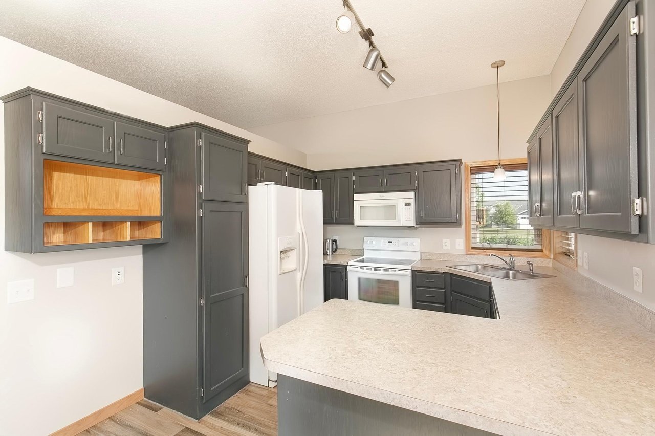 1302 Ironwood Ct SW