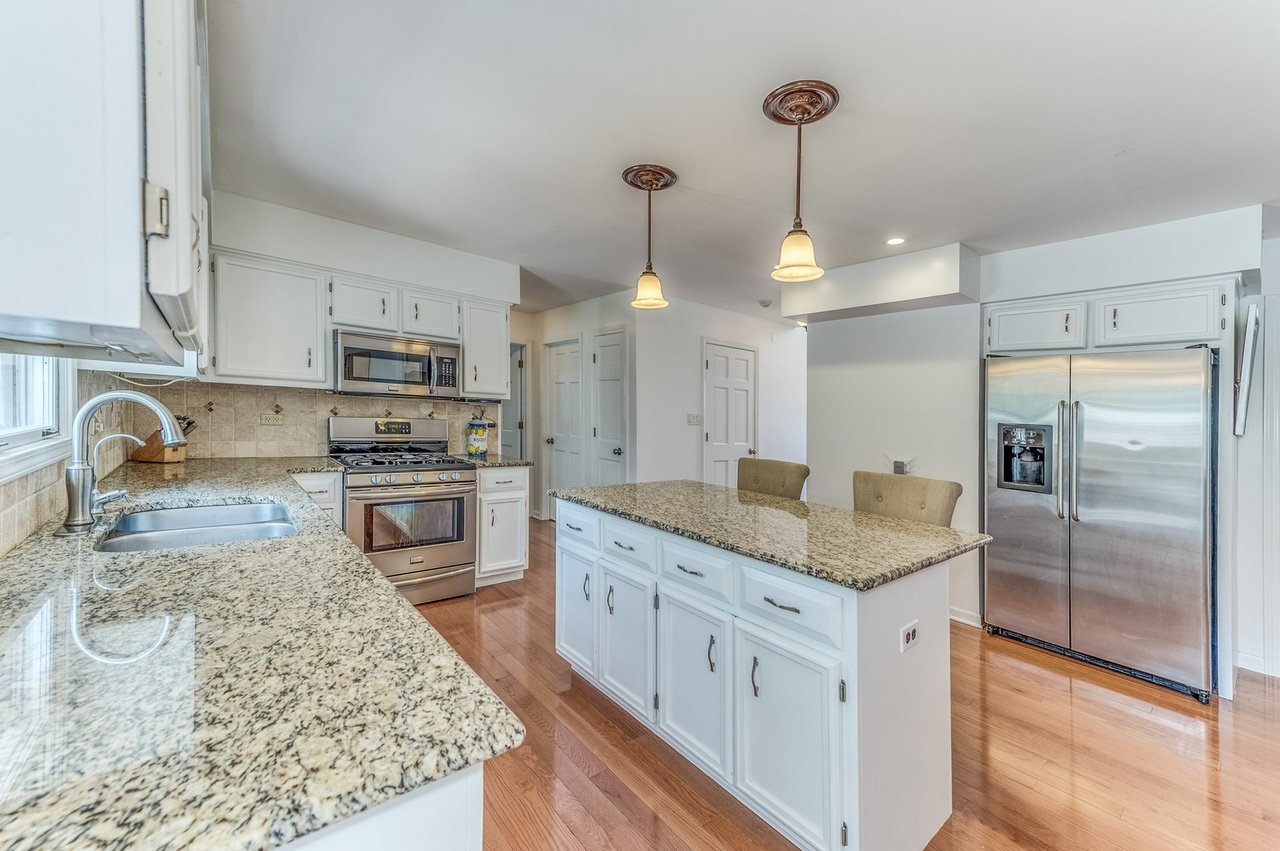 1451 Frenchmans Bend Dr