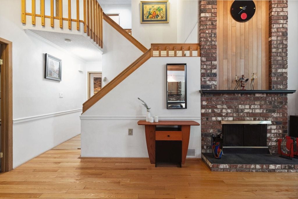 5195 Sapphire Pl