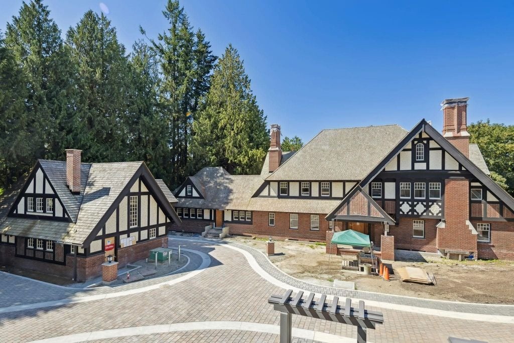 2066 SW Marine Dr