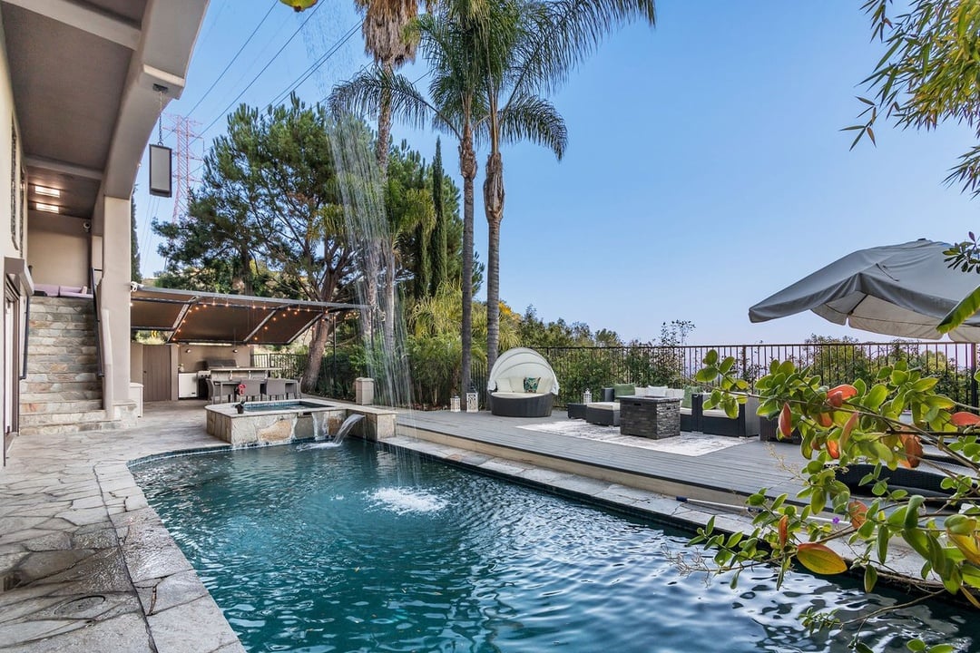 Mulholland Drive, 90068