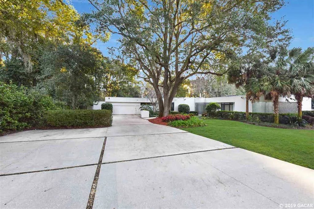 2711 NW 20TH