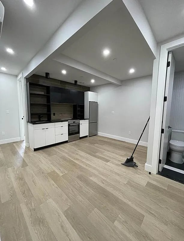727 De Kalb Avenue 3A