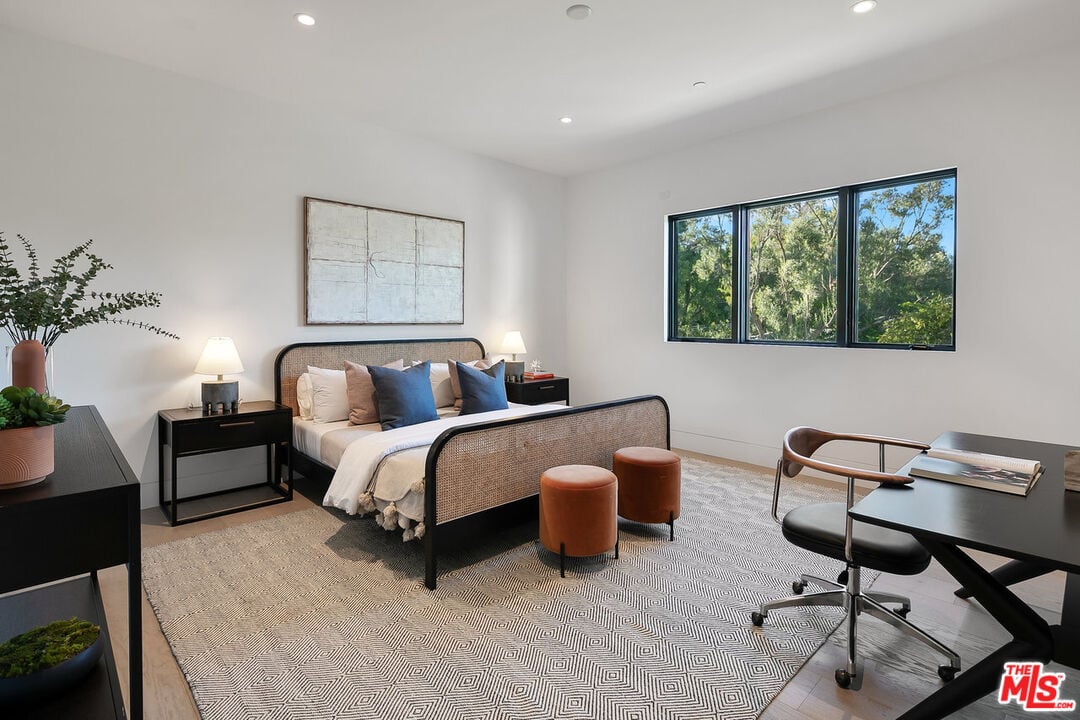 5376 Round Meadow Rd