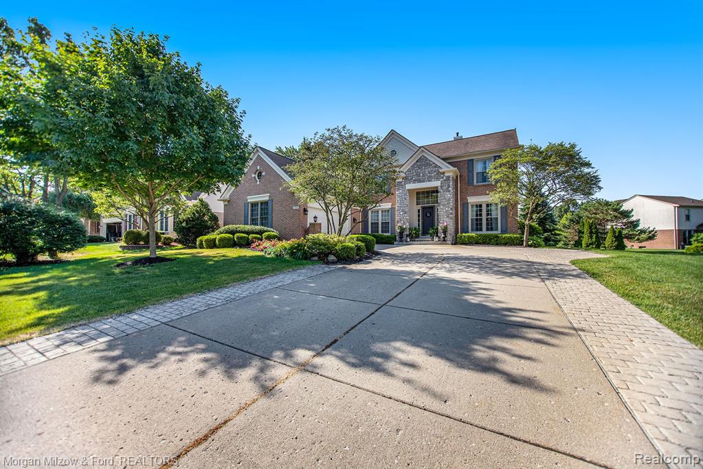 2739 Canoe Circle Drive