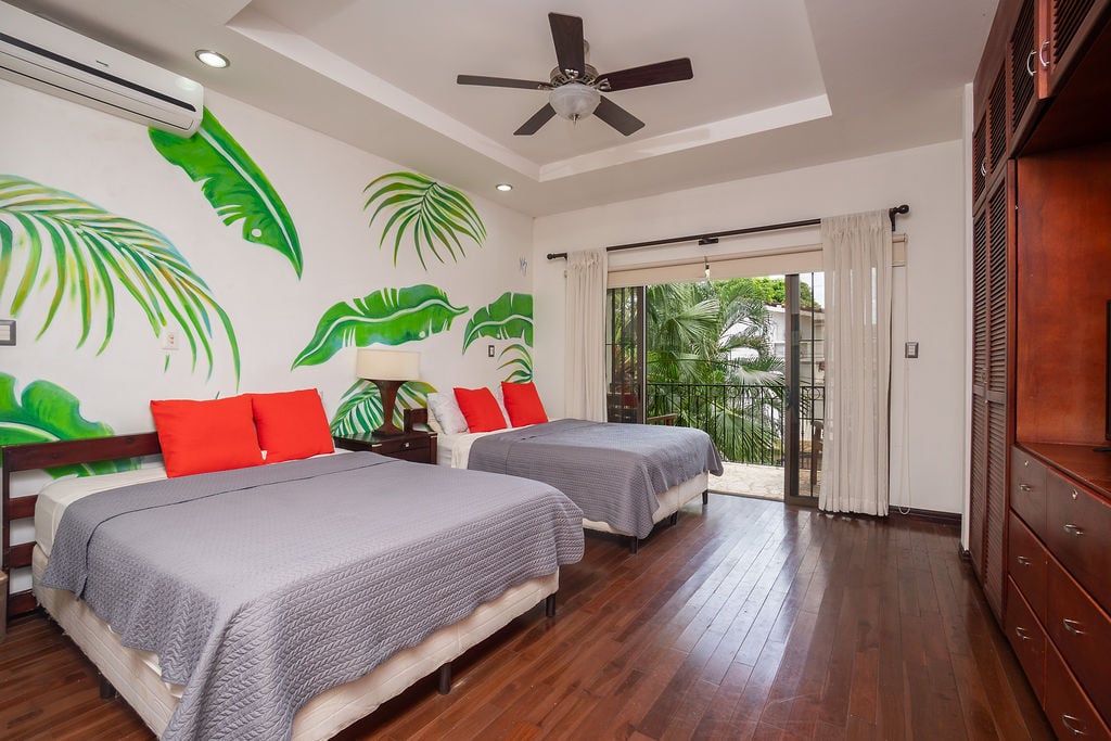 Casa Reye | Stunning 3-Bedroom Beach Home with Rooftop Ocean Views and Private Pool in Surfside, Playa Potrero